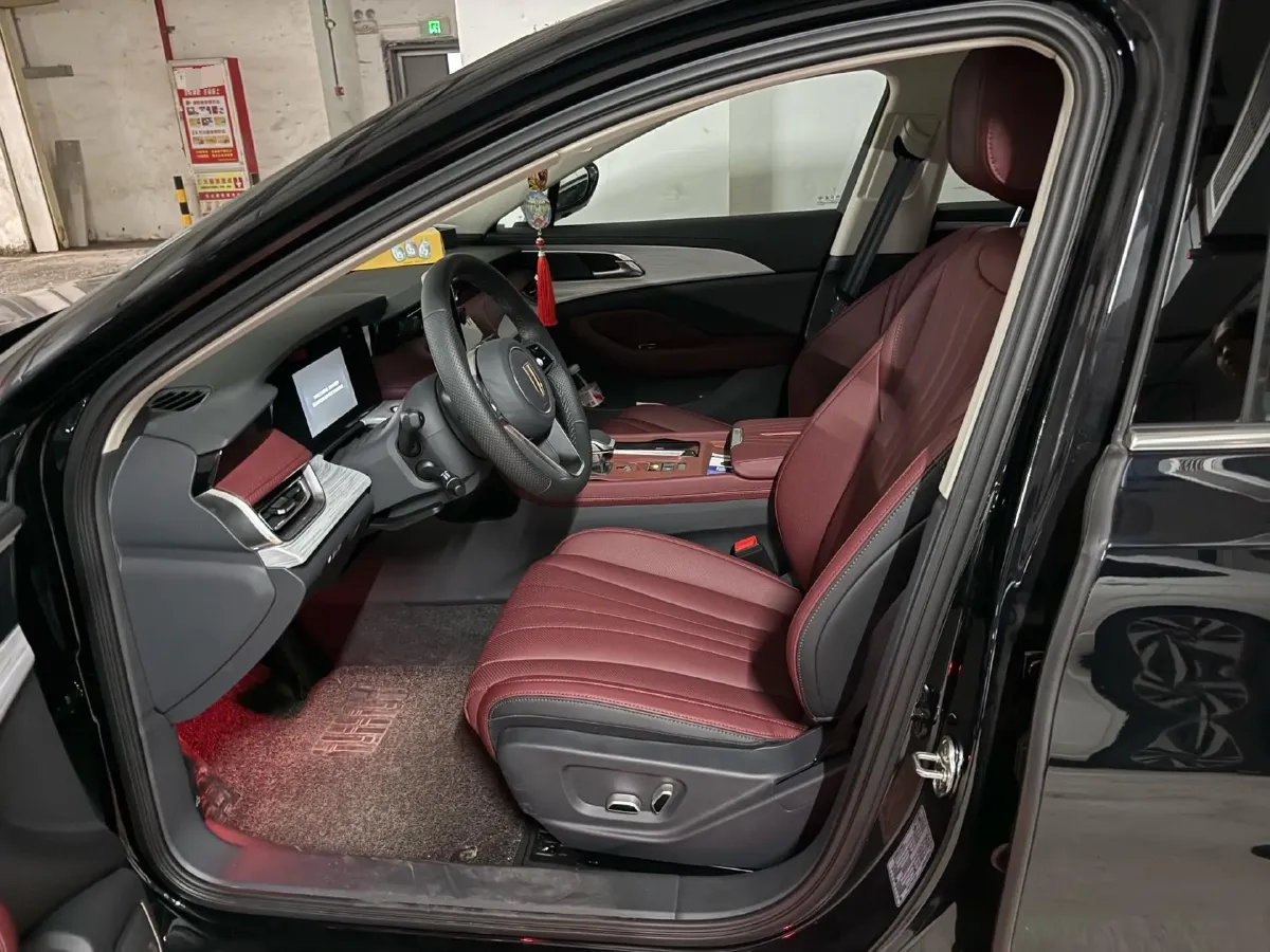 2025 HongQi H5 1.5T 169HP L4 7DCT,autocango,china used car exporter,china ev exporter,chinese used car exporter,chinese used ev exporter