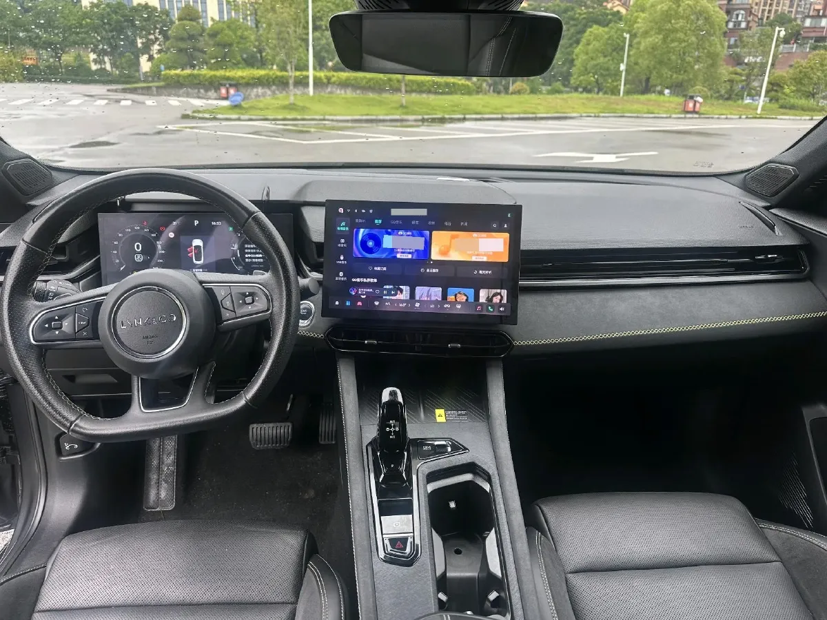 2025 LYNK&CO 03 1.5T 181HP L4 7DCT,autocango,china used car exporter,china ev exporter,chinese used car exporter,chinese used ev exporter