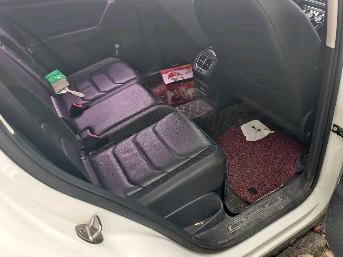 2019 Jeep Cherokee 2.0T 234HP L4 9AT,autocango,china used car exporter,china ev exporter,chinese used car exporter,chinese used ev exporter