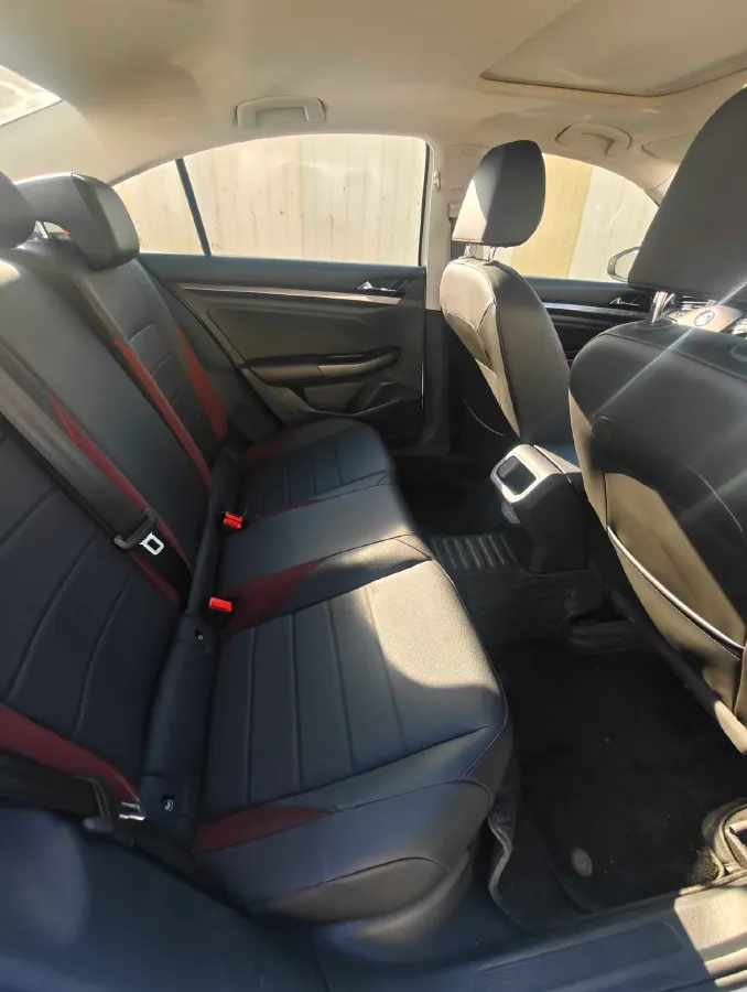 2019 Bestune T77 1.2T 143HP L4 7DCT,autocango,china used car exporter,china ev exporter,chinese used car exporter,chinese used ev exporter