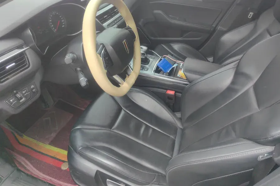 2022 HongQi H5 1.5T 169HP L4 7DCT,autocango,china used car exporter,china ev exporter,chinese used car exporter,chinese used ev exporter