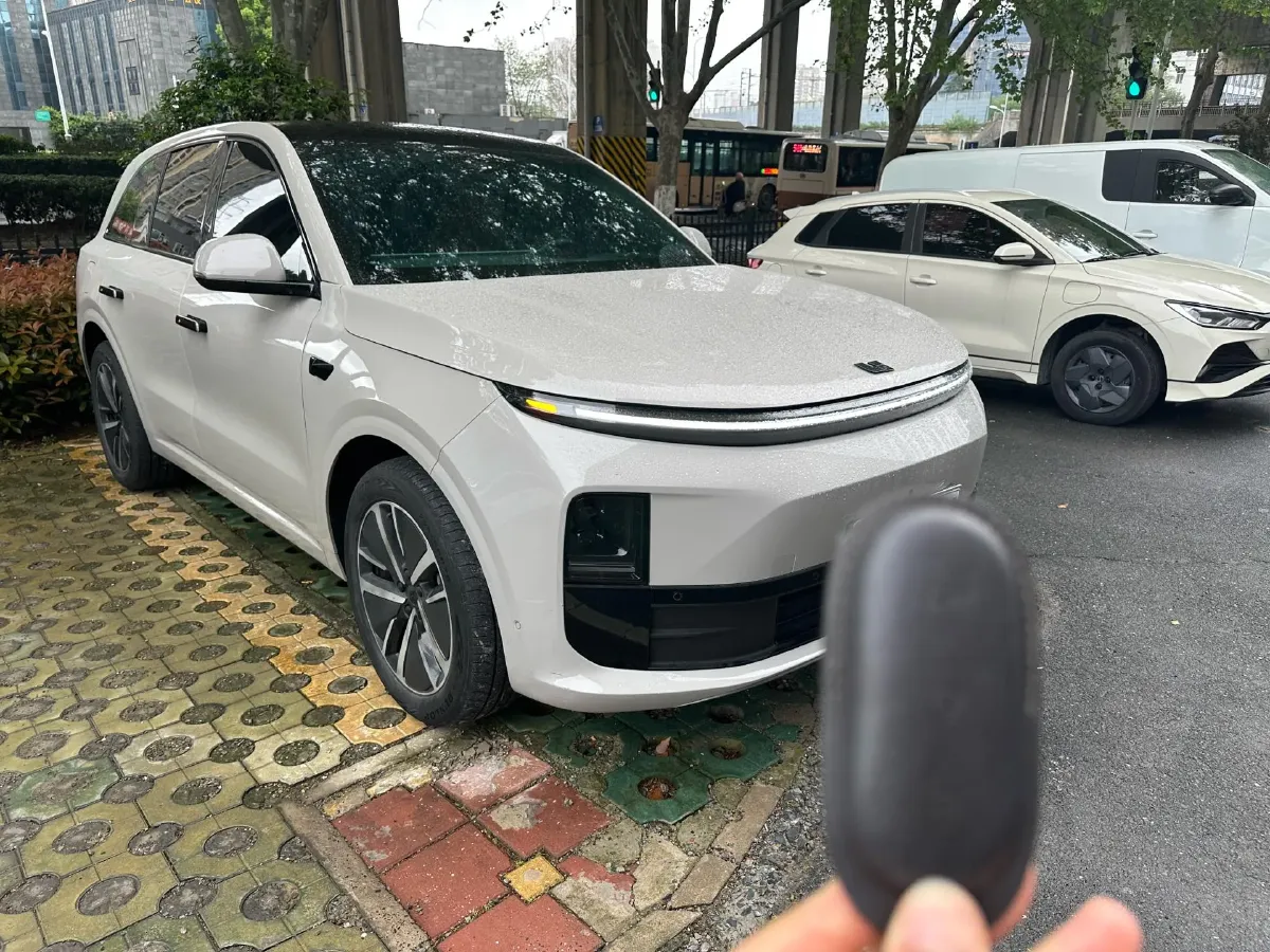 2024 Li L6 Range Extended 154HP L4 REEV 36.8KWH,autocango,china used car exporter,china ev exporter,chinese used car exporter,chinese used ev exporter