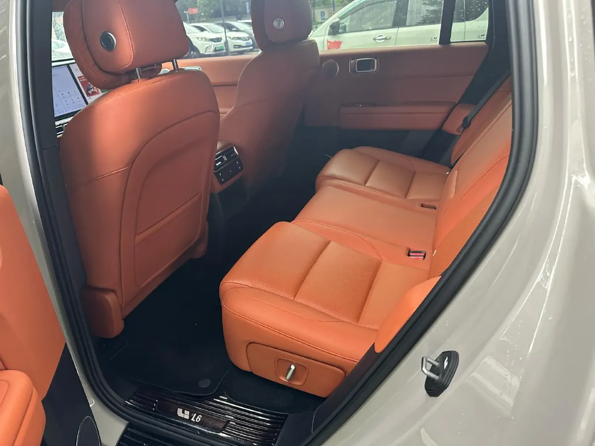 2024 Li L6 Range Extended 154HP L4 REEV 36.8KWH,autocango,china used car exporter,china ev exporter,chinese used car exporter,chinese used ev exporter