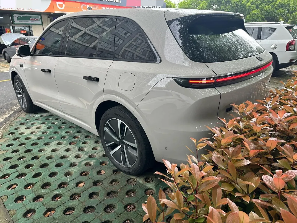 2024 Li L6 Range Extended 154HP L4 REEV 36.8KWH,autocango,china used car exporter,china ev exporter,chinese used car exporter,chinese used ev exporter