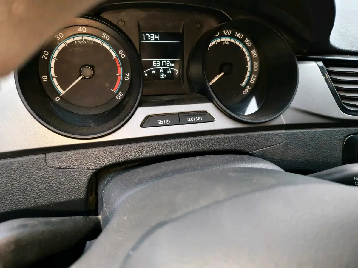 2022 Skoda Rapid 1.5L 112HP L4 6AT,autocango,china used car exporter,china ev exporter,chinese used car exporter,chinese used ev exporter