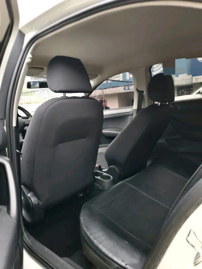 2022 Skoda Rapid 1.5L 112HP L4 6AT,autocango,china used car exporter,china ev exporter,chinese used car exporter,chinese used ev exporter