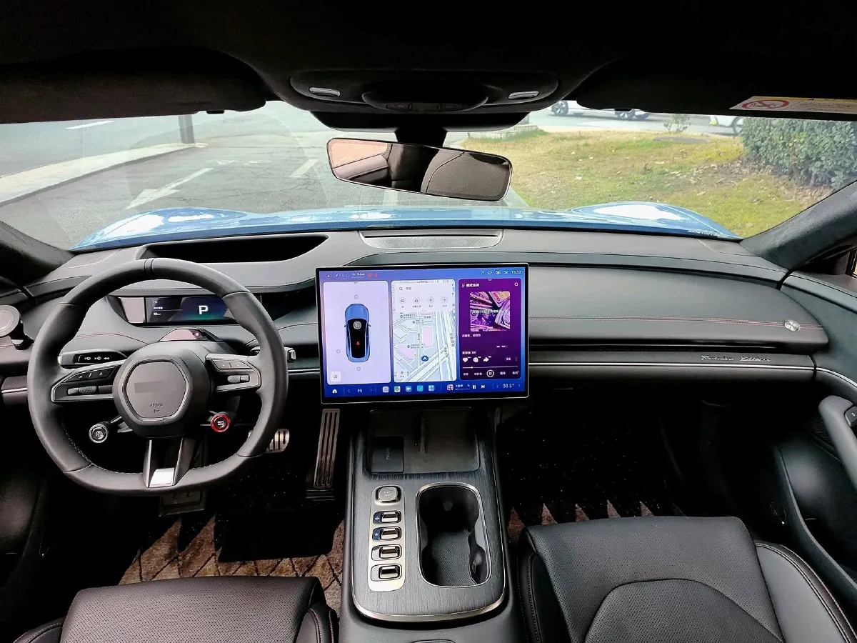 2024 MI SU7 BEV 101KWH,autocango,china used car exporter,china ev exporter,chinese used car exporter,chinese used ev exporter