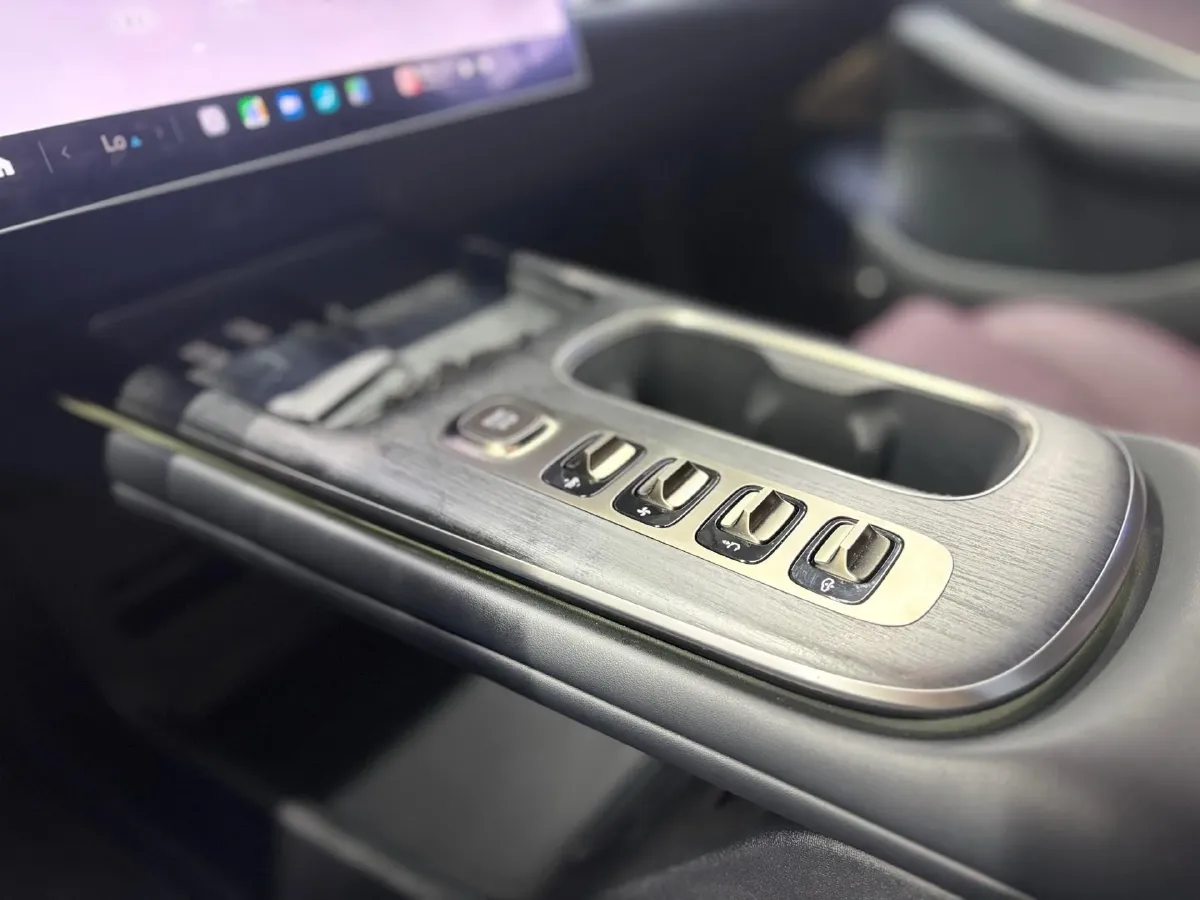 2024 MI SU7 BEV 101KWH,autocango,china used car exporter,china ev exporter,chinese used car exporter,chinese used ev exporter