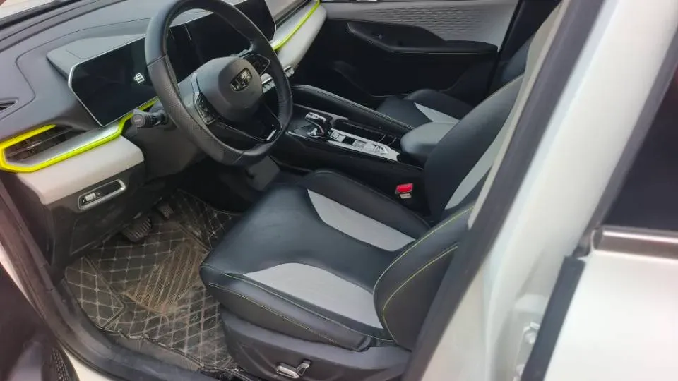 2023 Geely Coolray 1.5T 181HP L4 7DCT,autocango,china used car exporter,china ev exporter,chinese used car exporter,chinese used ev exporter