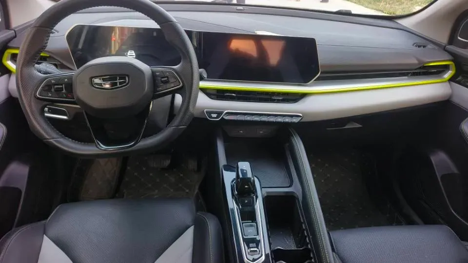 2023 Geely Coolray 1.5T 181HP L4 7DCT,autocango,china used car exporter,china ev exporter,chinese used car exporter,chinese used ev exporter