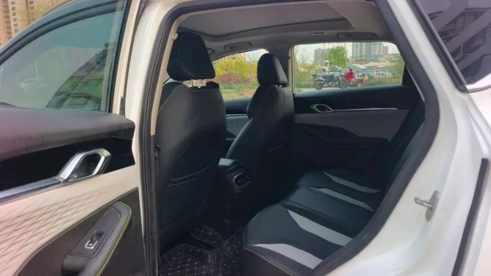 2023 Geely Coolray 1.5T 181HP L4 7DCT,autocango,china used car exporter,china ev exporter,chinese used car exporter,chinese used ev exporter