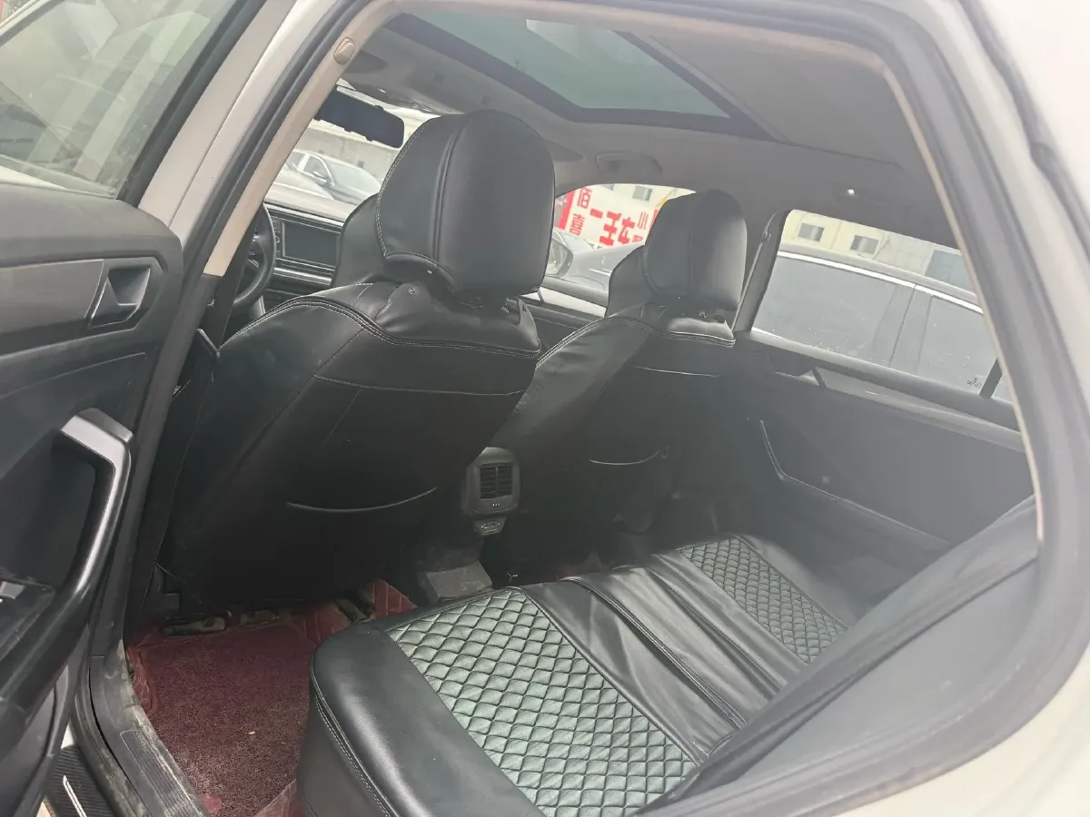 2019 Volkswagen T-Roc 1.4T 150HP L4 7DCT,autocango,china used car exporter,china ev exporter,chinese used car exporter,chinese used ev exporter