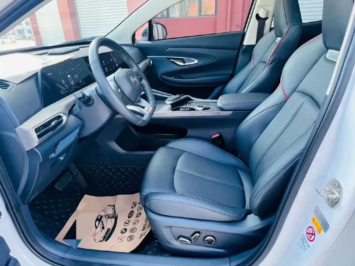 2021 ChangAn UNI-T 1.5T 180HP L4 7DCT,autocango,china used car exporter,china ev exporter,chinese used car exporter,chinese used ev exporter