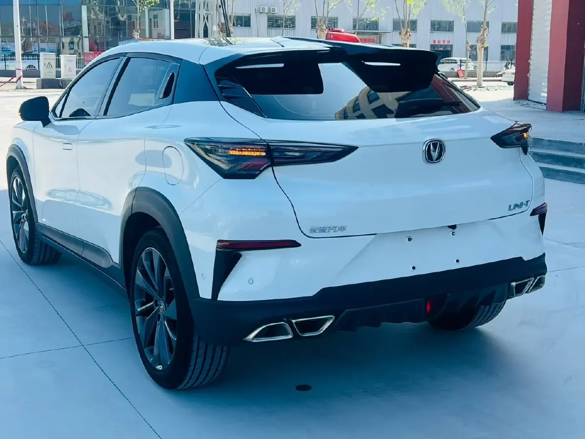 2021 ChangAn UNI-T 1.5T 180HP L4 7DCT,autocango,china used car exporter,china ev exporter,chinese used car exporter,chinese used ev exporter