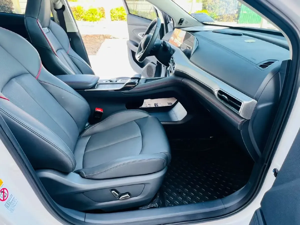 2021 ChangAn UNI-T 1.5T 180HP L4 7DCT,autocango,china used car exporter,china ev exporter,chinese used car exporter,chinese used ev exporter