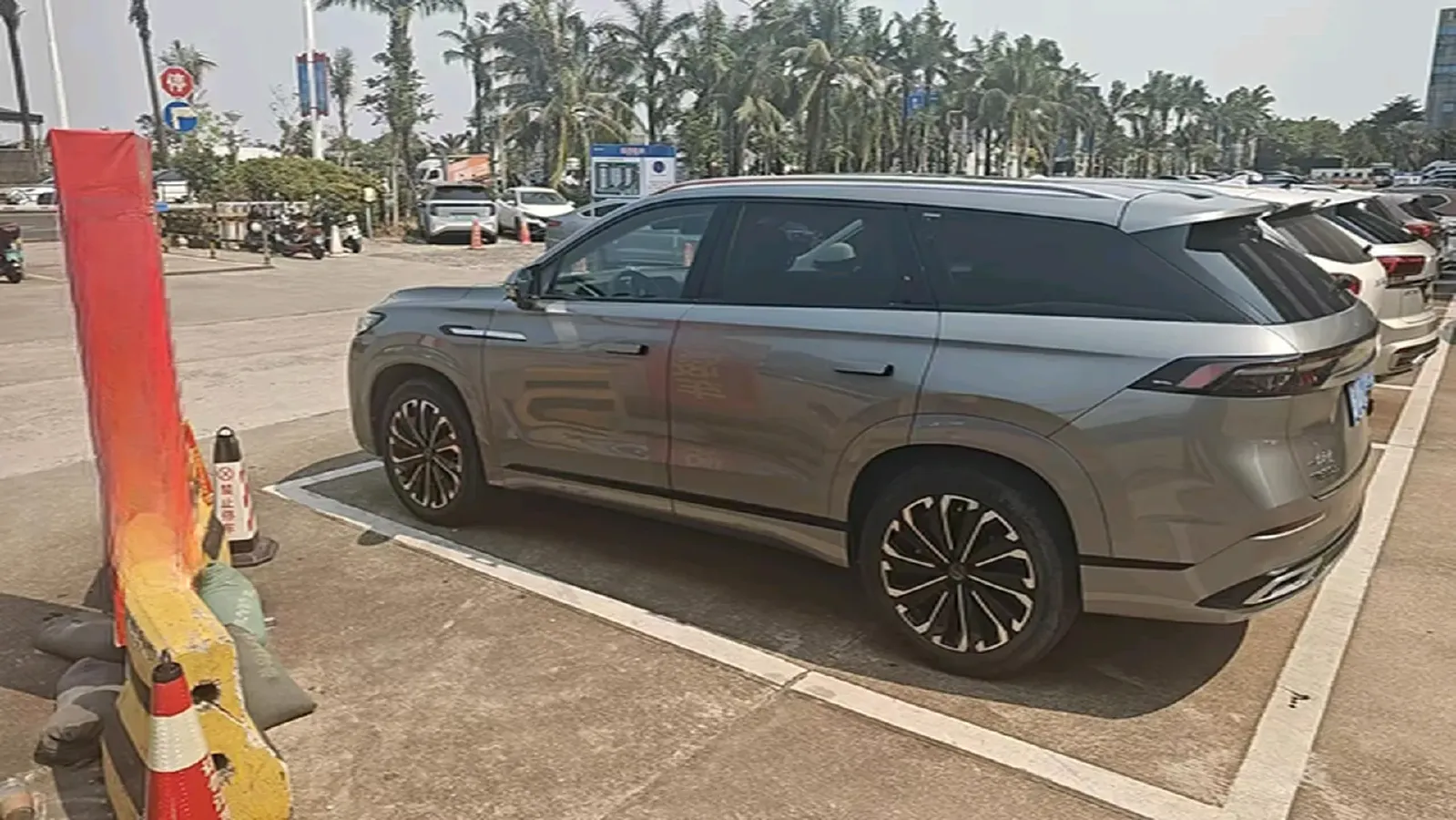 2023 Chery Tiggo 9 2.0T 261HP L4 7DCT,autocango,china used car exporter,china ev exporter,chinese used car exporter,chinese used ev exporter