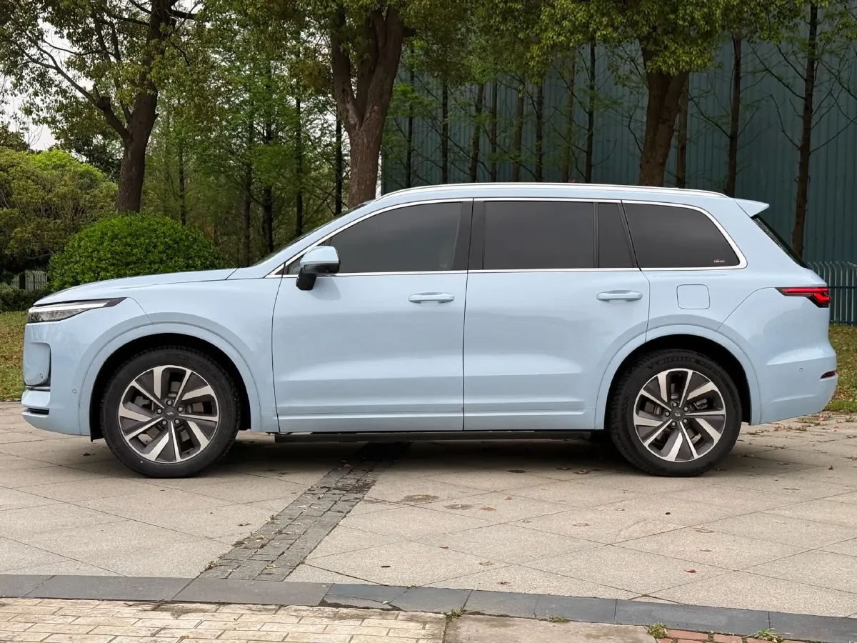 2021 Li ONE Range Extended 131HP REEV 40.5KWH,autocango,china used car exporter,china ev exporter,chinese used car exporter,chinese used ev exporter