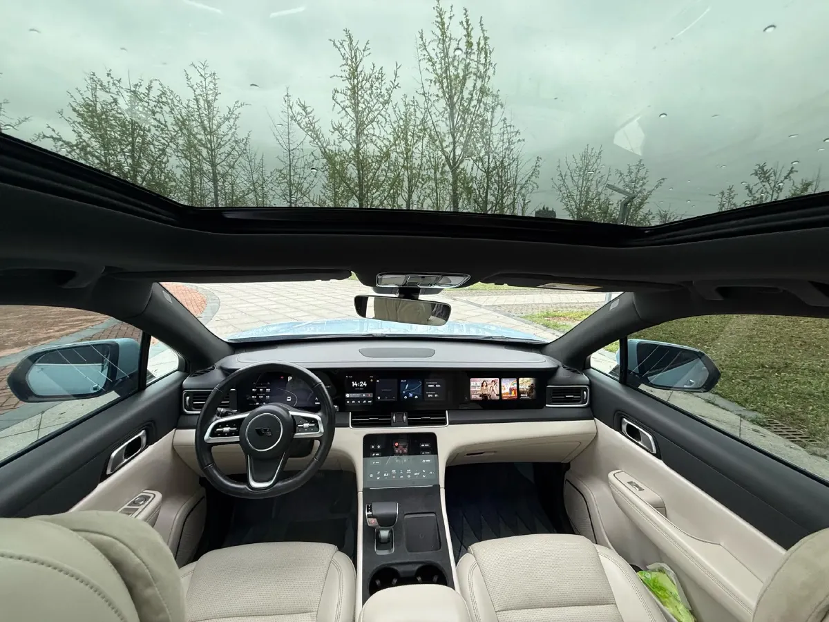 2021 Li ONE Range Extended 131HP REEV 40.5KWH,autocango,china used car exporter,china ev exporter,chinese used car exporter,chinese used ev exporter