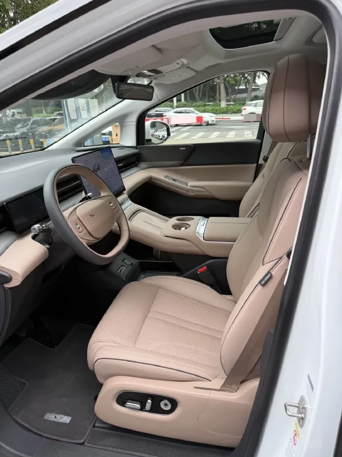 2025 Xpeng X9 BEV,autocango,china used car exporter,china ev exporter,chinese used car exporter,chinese used ev exporter