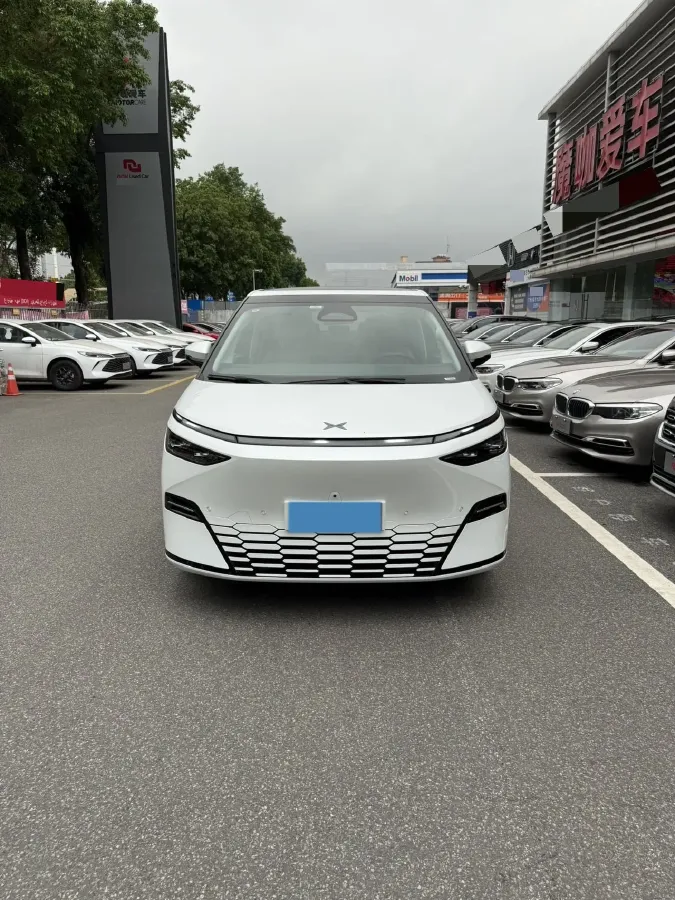 2025 Xpeng X9 BEV,autocango,china used car exporter,china ev exporter,chinese used car exporter,chinese used ev exporter