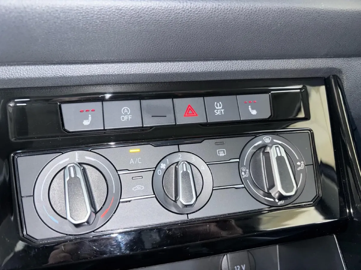 2021 Jetta VS5 1.4T 150HP L4 6AT,autocango,china used car exporter,china ev exporter,chinese used car exporter,chinese used ev exporter