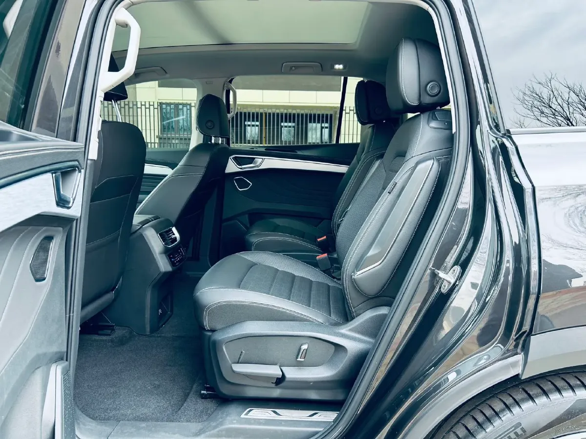 2022 Volkswagen Talagon 2.0T 220HP L4 7DCT,autocango,china used car exporter,china ev exporter,chinese used car exporter,chinese used ev exporter