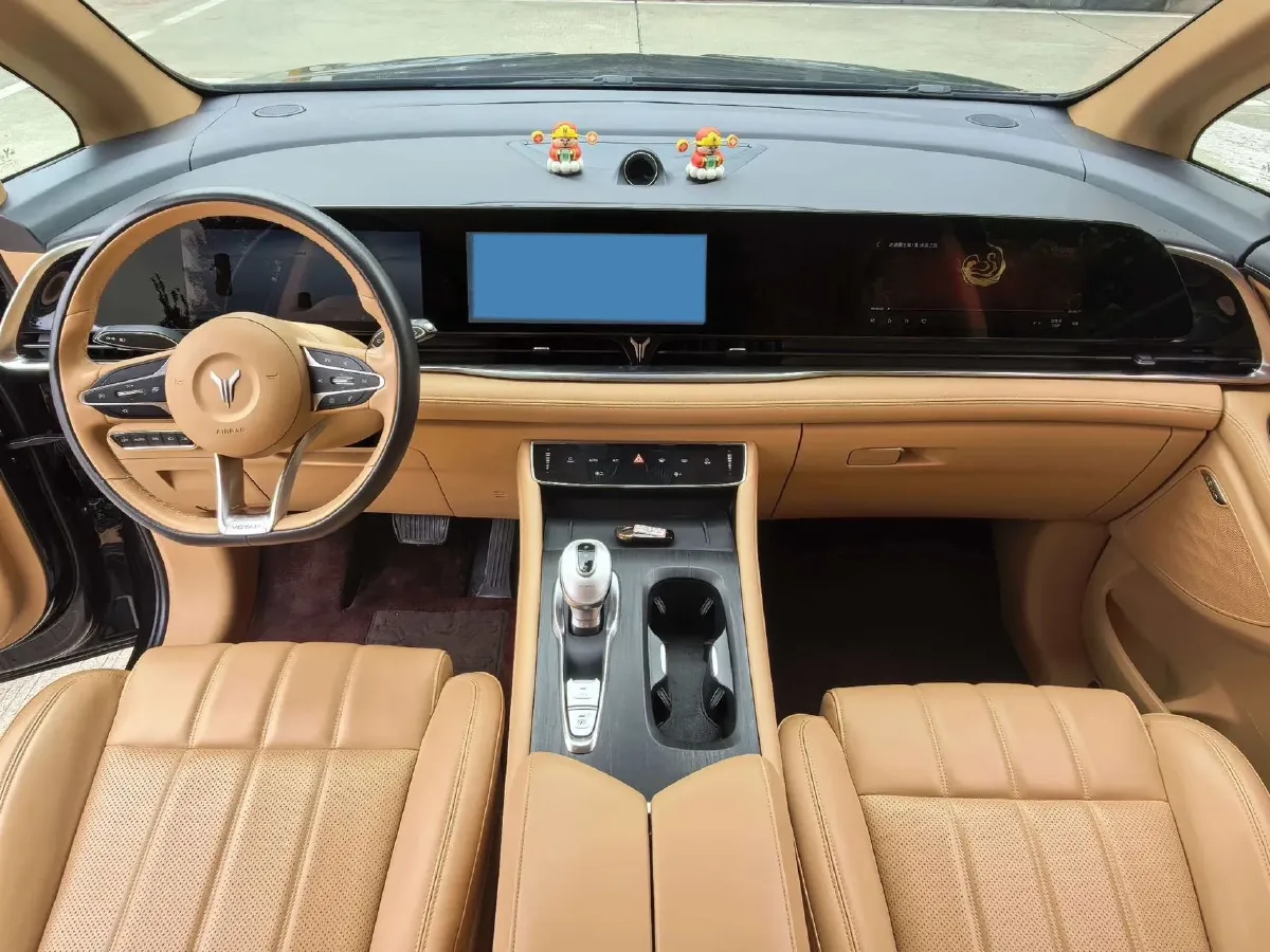 2022 Voyah Dream 1.5T 136HP L4 PHEV 25.57KWH,autocango,china used car exporter,china ev exporter,chinese used car exporter,chinese used ev exporter