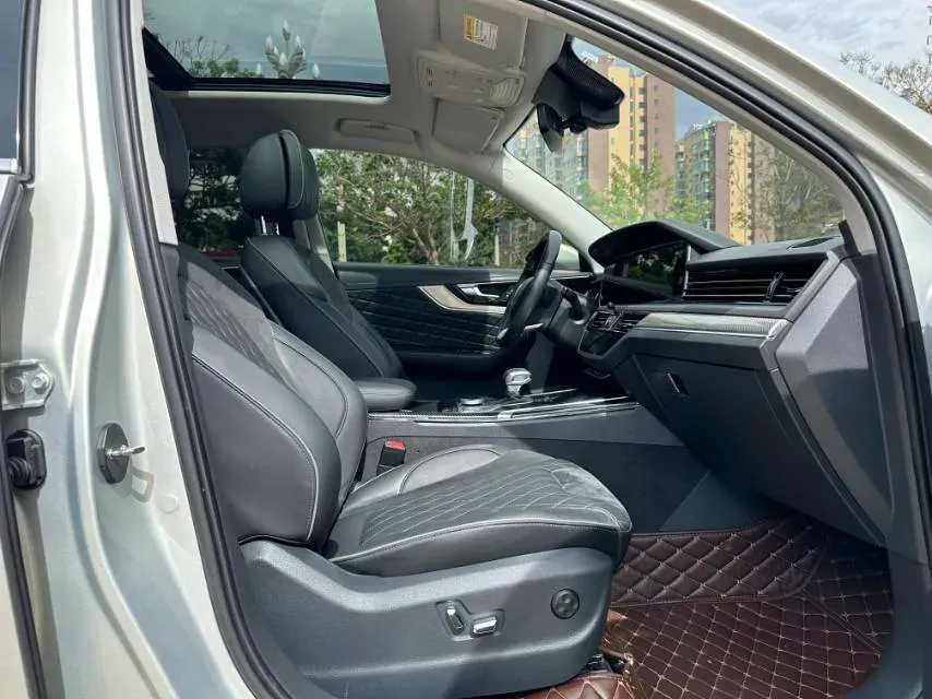 2019 HongQi HS5 2.0T 224HP L4 6AT,autocango,china used car exporter,china ev exporter,chinese used car exporter,chinese used ev exporter