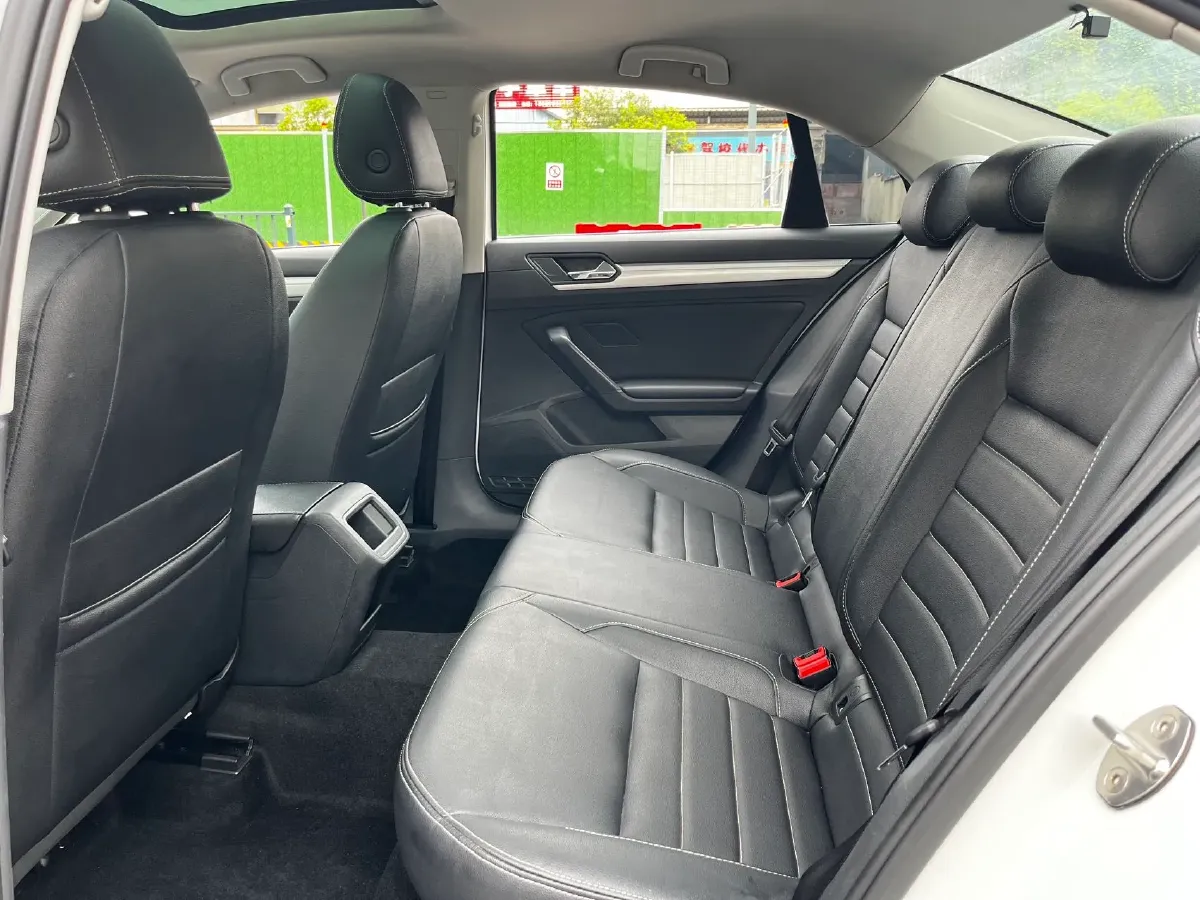 2018 Volkswagen Lamando 1.4T 131HP L4 5MT,autocango,china used car exporter,china ev exporter,chinese used car exporter,chinese used ev exporter