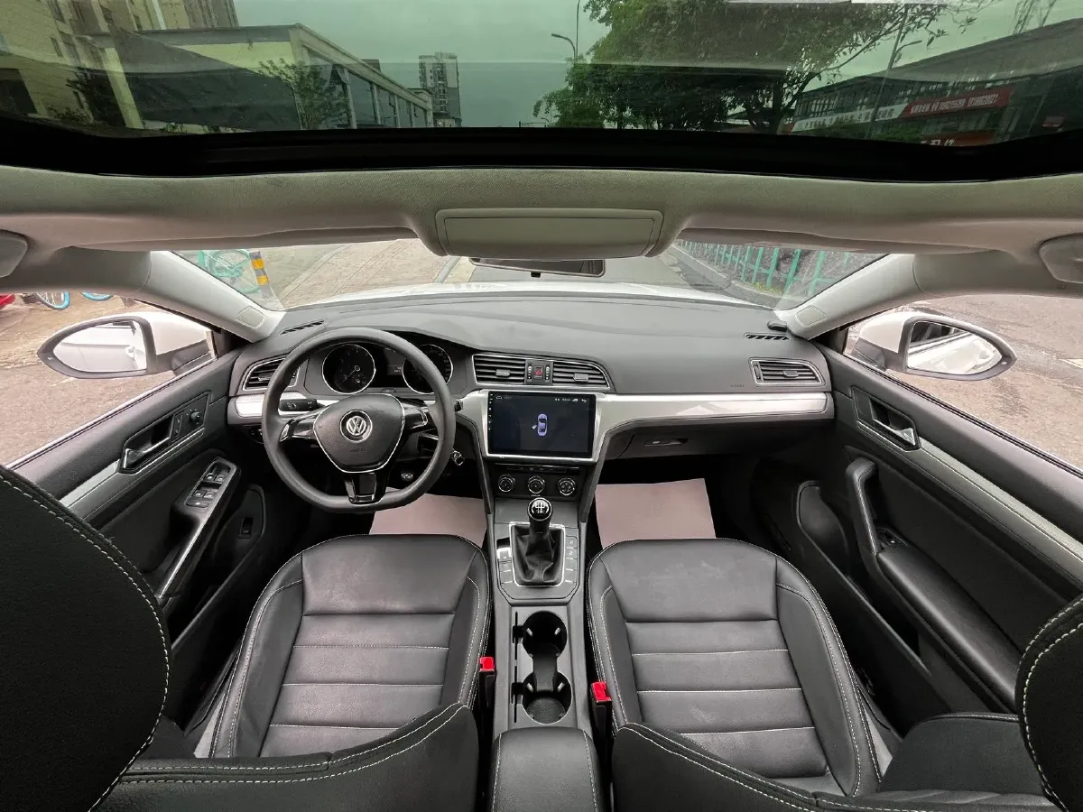 2018 Volkswagen Lamando 1.4T 131HP L4 5MT,autocango,china used car exporter,china ev exporter,chinese used car exporter,chinese used ev exporter