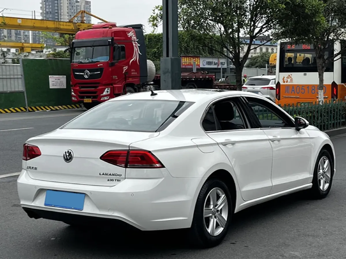 2018 Volkswagen Lamando 1.4T 131HP L4 5MT,autocango,china used car exporter,china ev exporter,chinese used car exporter,chinese used ev exporter