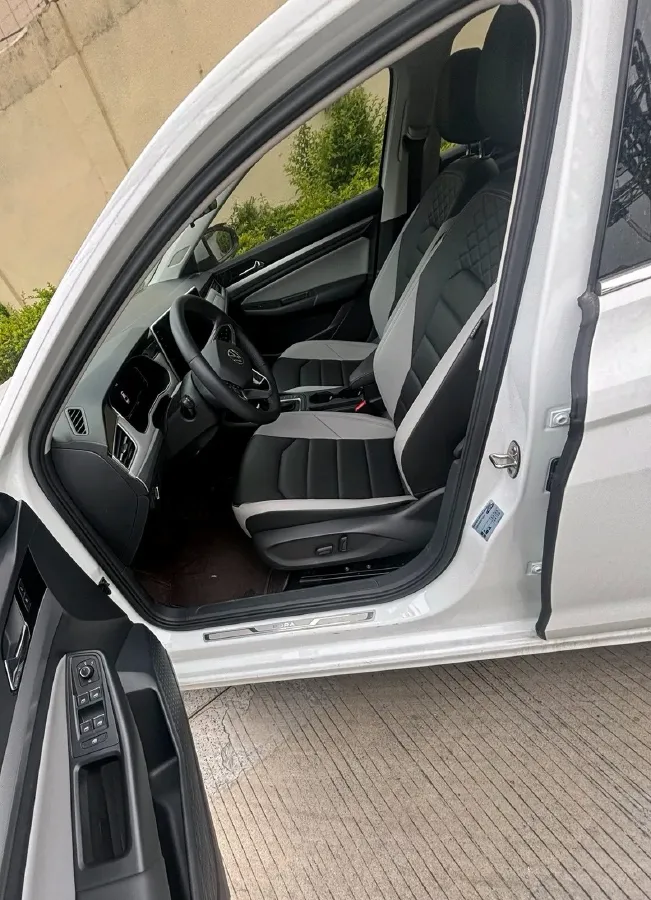 2024 Volkswagen Bora 1.5T 160HP L4 7DCT,autocango,china used car exporter,china ev exporter,chinese used car exporter,chinese used ev exporter