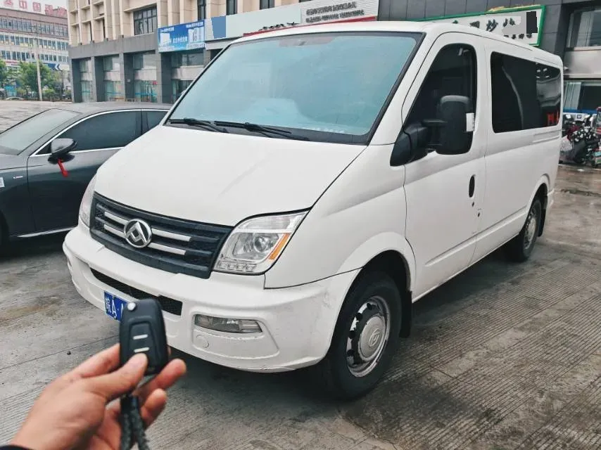 2021 MAXUS XinTu V80 2.0T 127HP L4 6MT,autocango,china used car exporter,china ev exporter,chinese used car exporter,chinese used ev exporter