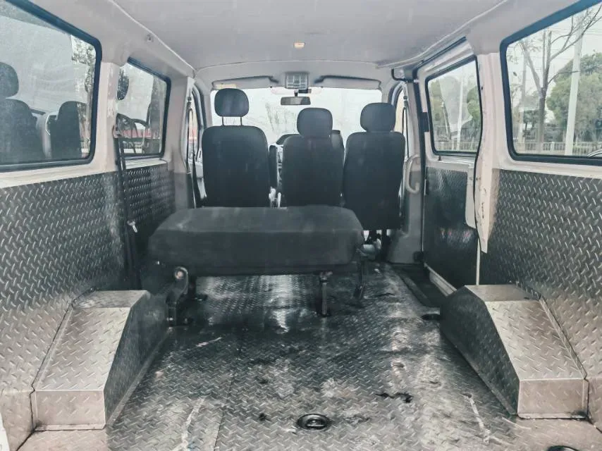 2021 MAXUS XinTu V80 2.0T 127HP L4 6MT,autocango,china used car exporter,china ev exporter,chinese used car exporter,chinese used ev exporter