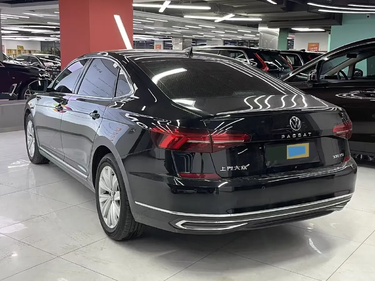 2021 Volkswagen Passat 2.0T 186HP L4 7DCT,autocango,china used car exporter,china ev exporter,chinese used car exporter,chinese used ev exporter