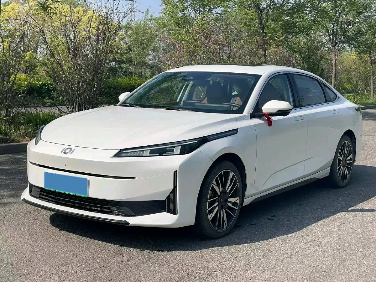 2024 ChangAn QiYuan A05 1.5L 110HP L4 E-CVT PHEV 18.99KWH,autocango,china used car exporter,china ev exporter,chinese used car exporter,chinese used ev exporter