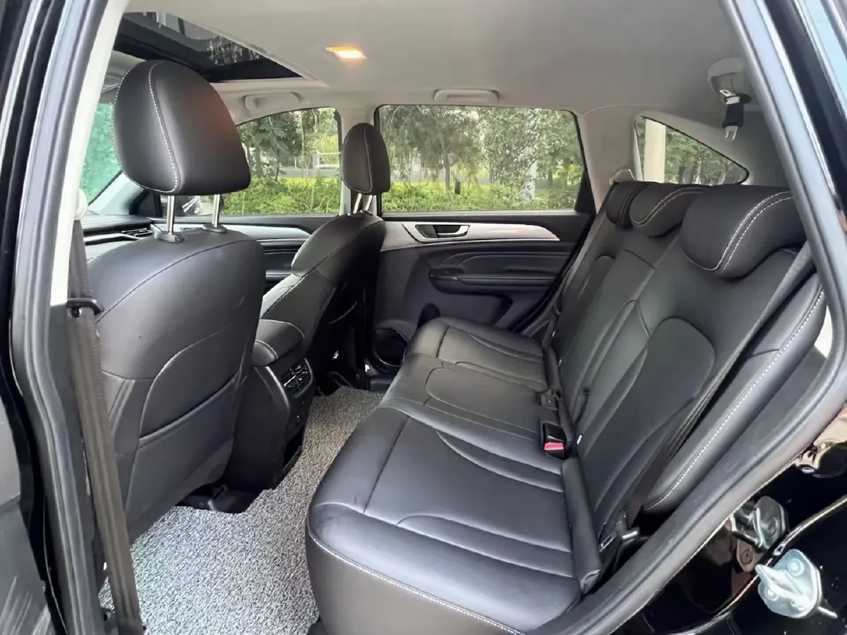 2023 Haval M6 1.5T 150HP L4 7DCT,autocango,china used car exporter,china ev exporter,chinese used car exporter,chinese used ev exporter