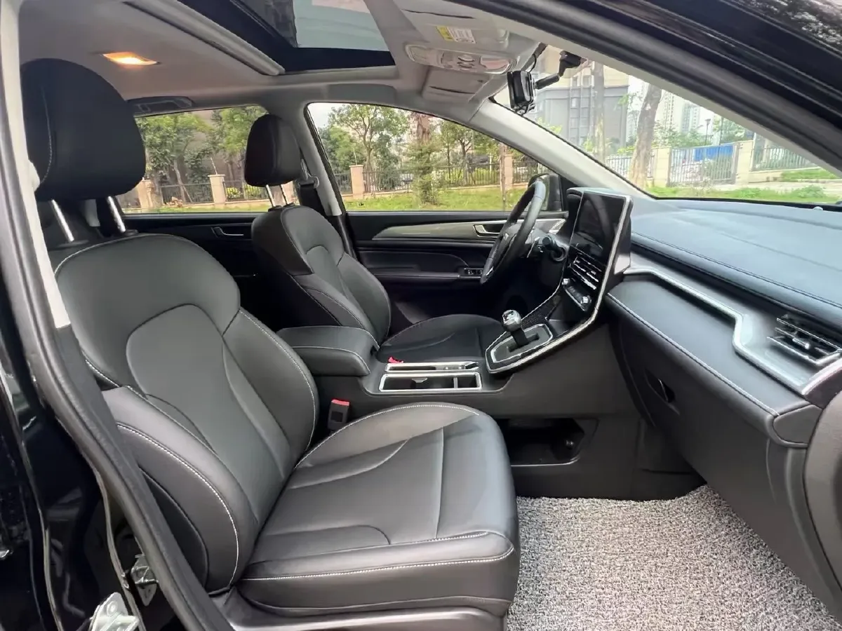 2023 Haval M6 1.5T 150HP L4 7DCT,autocango,china used car exporter,china ev exporter,chinese used car exporter,chinese used ev exporter