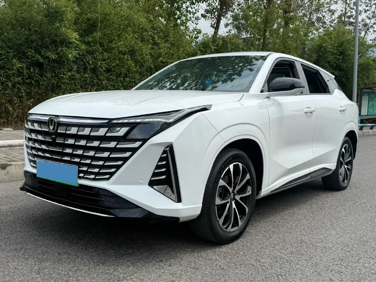 2024 ChangAn UNI-Z 1.5L 98HP L4 E-CVT PHEV 18.4KWH,autocango,china used car exporter,china ev exporter,chinese used car exporter,chinese used ev exporter