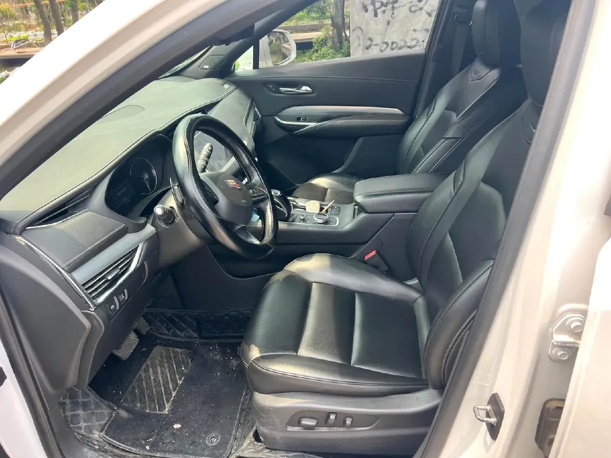 2020 Cadillac XT4 2.0T 237HP L4 9AT,autocango,china used car exporter,china ev exporter,chinese used car exporter,chinese used ev exporter