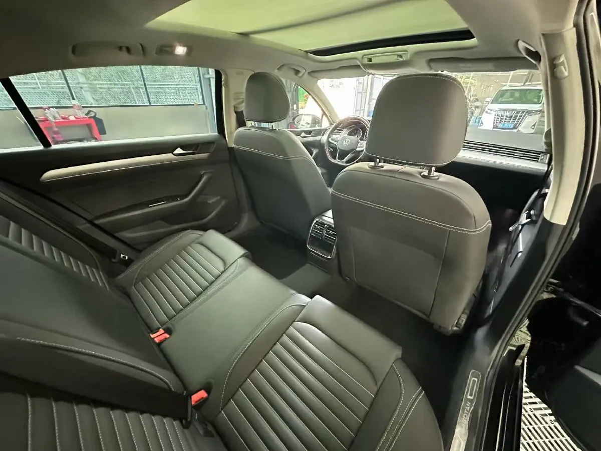 2020 Volkswagen Magotan 1.4T 150HP L4 7DCT,autocango,china used car exporter,china ev exporter,chinese used car exporter,chinese used ev exporter