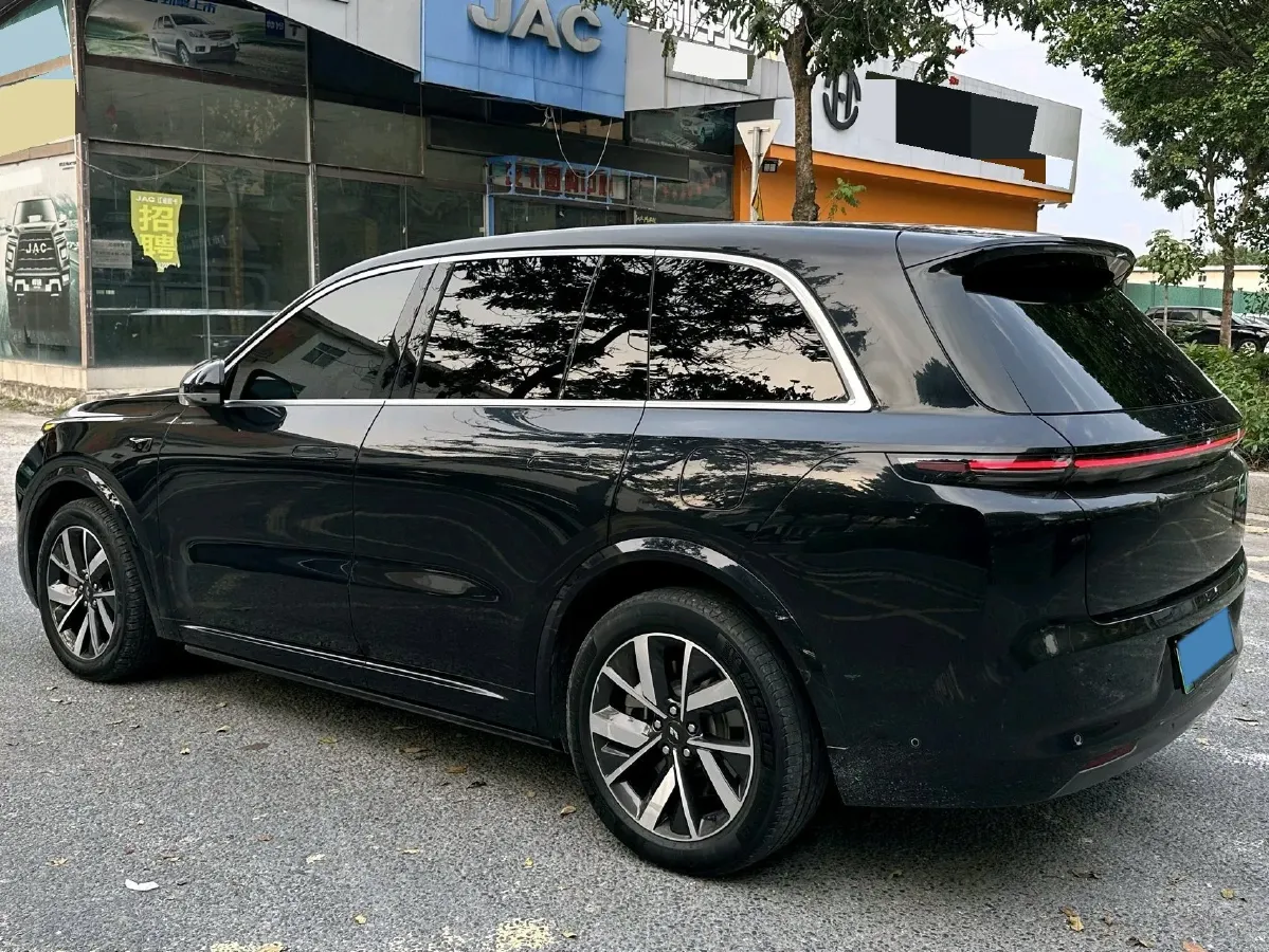 2023 Li L8 Range Extended 154HP REEV 40.9KWH,autocango,china used car exporter,china ev exporter,chinese used car exporter,chinese used ev exporter