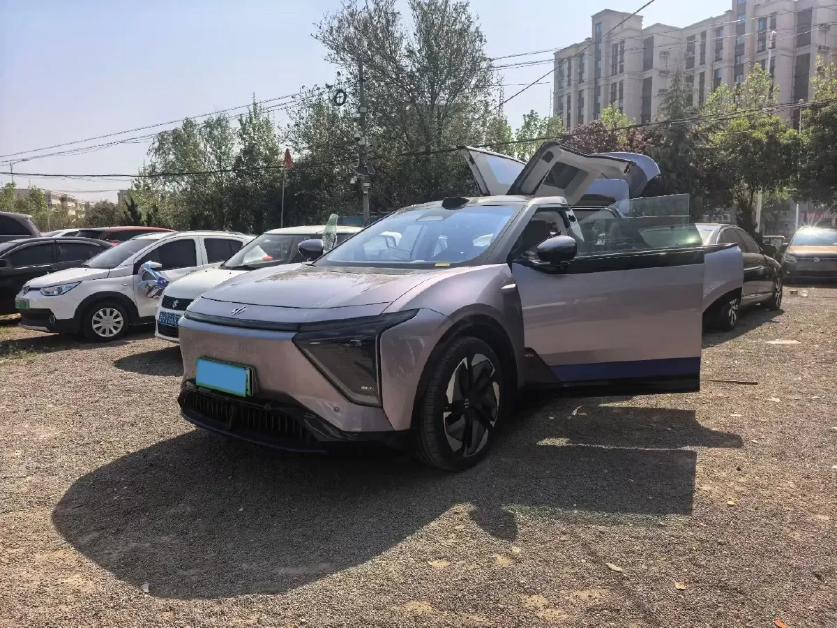 2023 HiPhi Y BEV 76.6KWH,autocango,china used car exporter,china ev exporter,chinese used car exporter,chinese used ev exporter