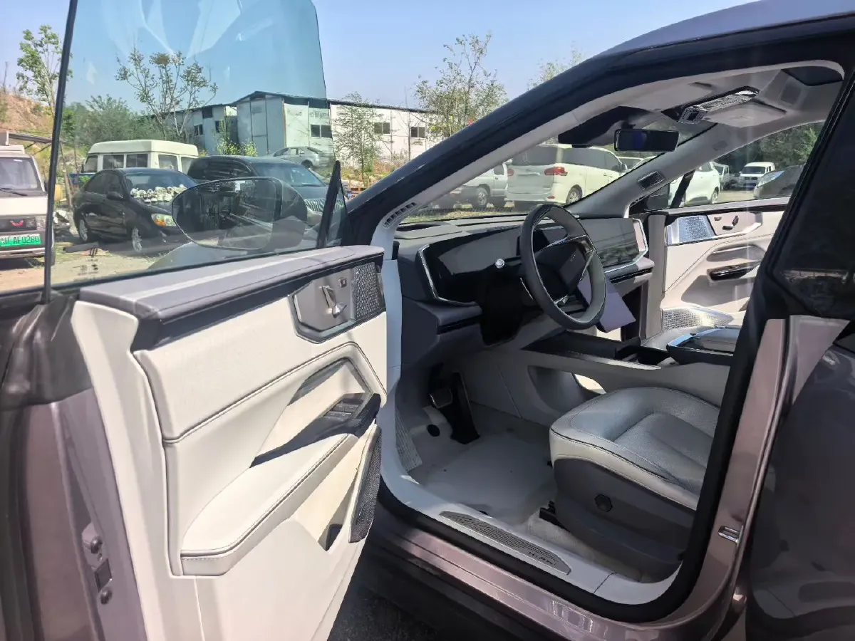 2023 HiPhi Y BEV 76.6KWH,autocango,china used car exporter,china ev exporter,chinese used car exporter,chinese used ev exporter