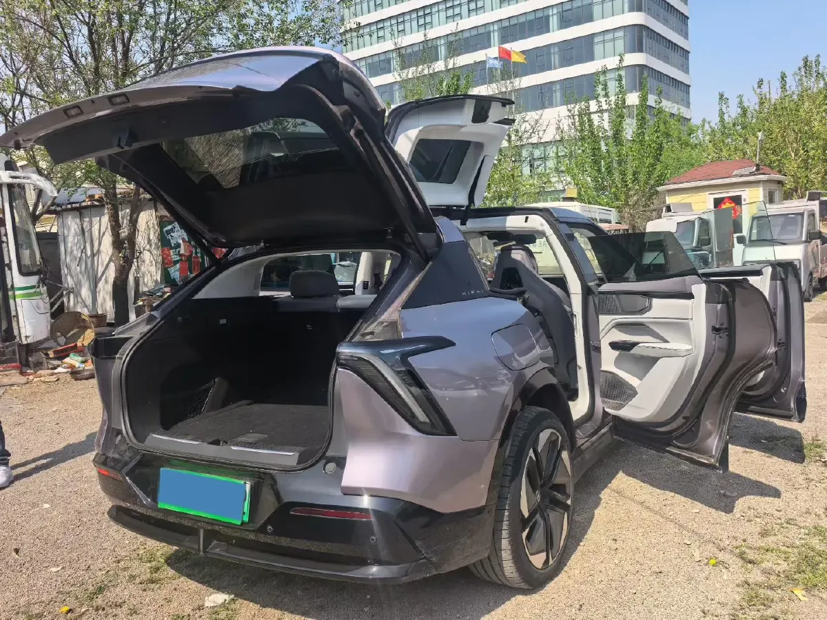 2023 HiPhi Y BEV 76.6KWH,autocango,china used car exporter,china ev exporter,chinese used car exporter,chinese used ev exporter