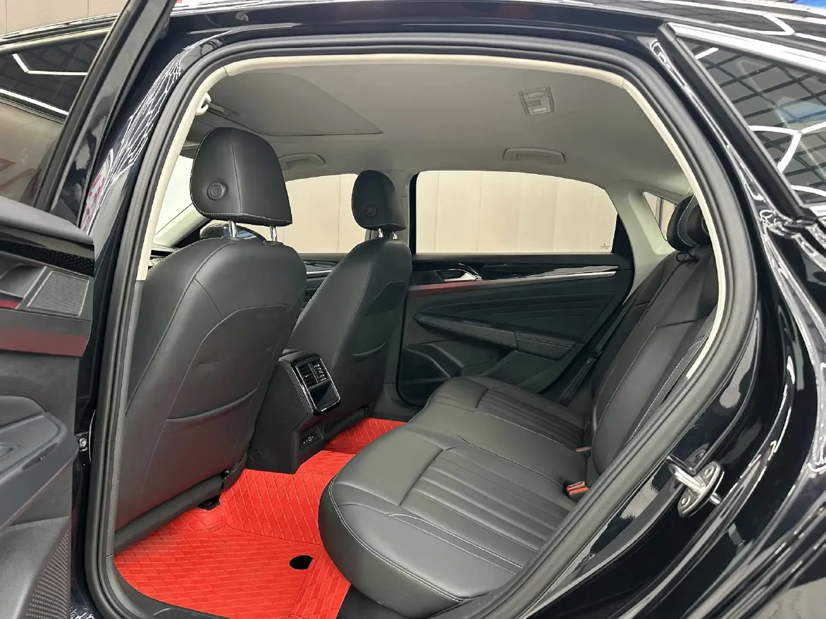 2023 Volkswagen Passat 1.4T 150HP L4 7DCT,autocango,china used car exporter,china ev exporter,chinese used car exporter,chinese used ev exporter