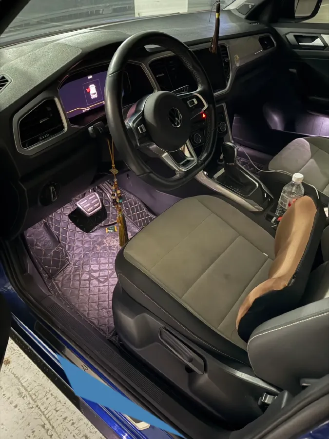 2021 Volkswagen T-Roc 1.4T 150HP L4 7DCT,autocango,china used car exporter,china ev exporter,chinese used car exporter,chinese used ev exporter