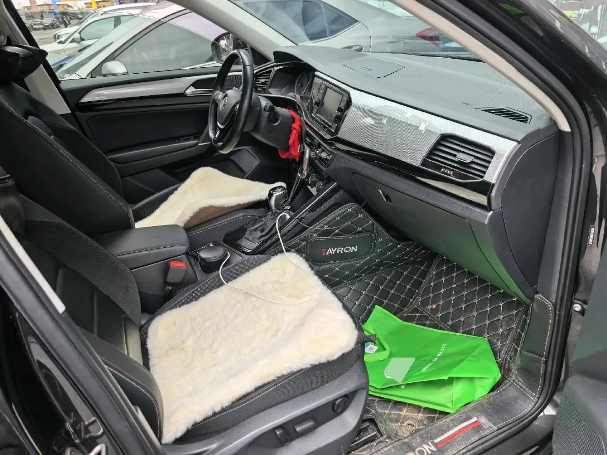 2019 Jeep Cherokee 2.0T 234HP L4 9AT,autocango,china used car exporter,china ev exporter,chinese used car exporter,chinese used ev exporter