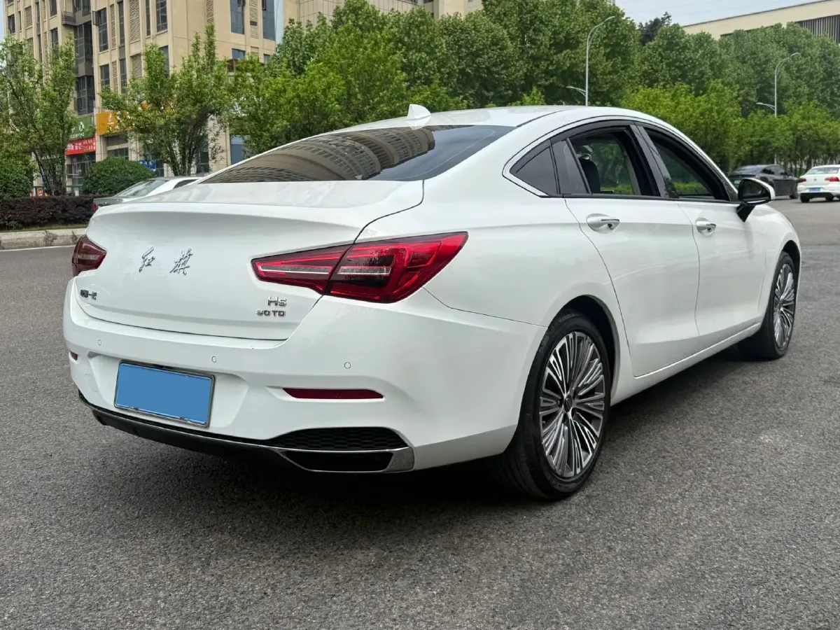 2022 HongQi H5 1.5T 169HP L4 7DCT,autocango,china used car exporter,china ev exporter,chinese used car exporter,chinese used ev exporter
