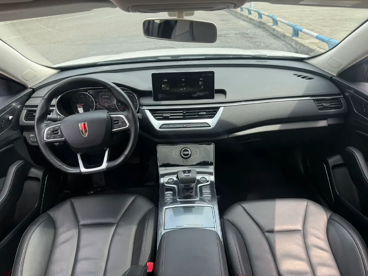 2022 HongQi H5 1.5T 169HP L4 7DCT,autocango,china used car exporter,china ev exporter,chinese used car exporter,chinese used ev exporter